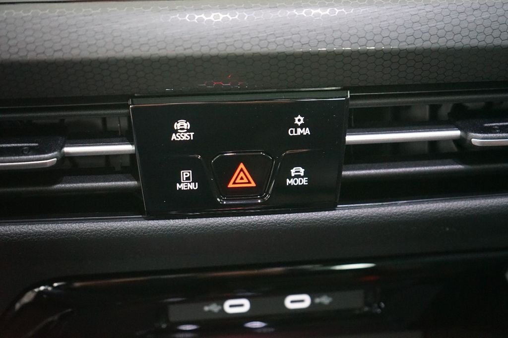 VW Golf GTI Clubsport | Akrapovic | Pano | AHK VW Golf GTI Clubsport | Akrapovic | Pano | AHK