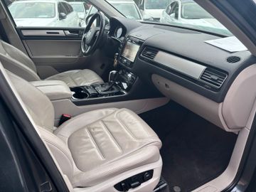 Volkswagen Touareg - 5
