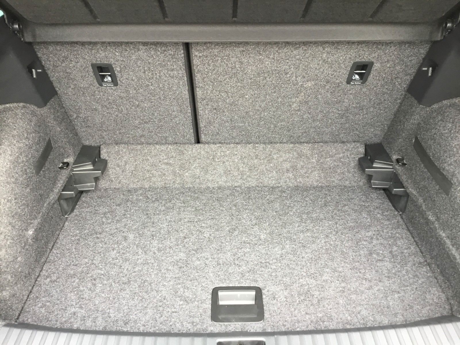 Fahrzeugabbildung SEAT Arona FR 1.5 TSI DSG+AHK+ACC+17"+Navi+Kamera