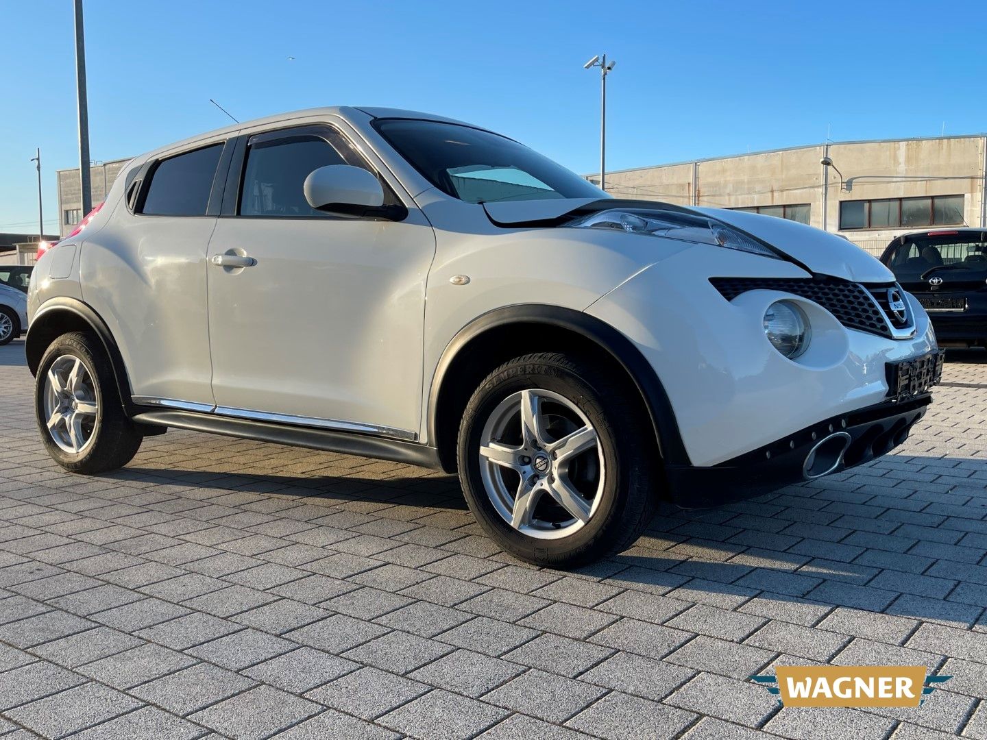 Fahrzeugabbildung Nissan Juke Acenta Rückfahrkamera leichter Frontschaden