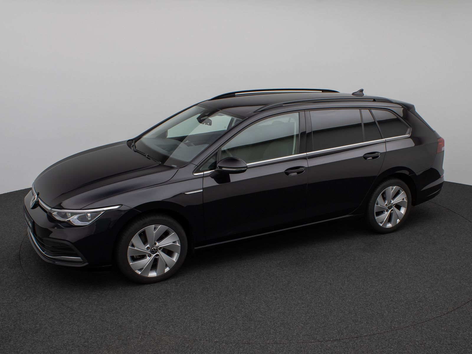 Fahrzeugabbildung Volkswagen Golf VIII Variant Style Kamera Massage AHK ACC