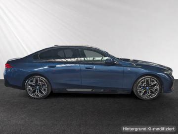 صورة 2 لـ 2023 BMW I5