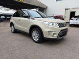 Suzuki Vitara 1.6 Club 4x2/ 1.HAND - Suzuki Vitara mit Benzin-Antrieb: Geländewagen, 1.6