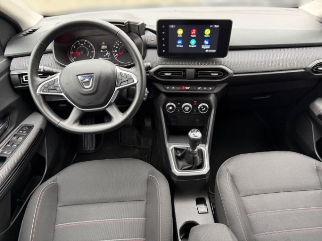 Fahrzeugabbildung Dacia Jogger Extreme+ 1.0 TCe 110 7-Sitzer Navi+SHZ+KA