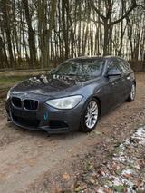 BMW 125d Automatik Navigation Alu M-Paket  - silberne BMW 125