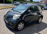 Toyota IQ 1,0-l-VVT-i - Kleiner schwarzer Stadtflitzer