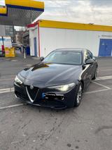 Alfa Romeo Giulia 2.0 Turbo 16V 147kW AT8 Sprint Sprint  - Alfa Romeo Gebrauchtwagen in Mönchengladbach