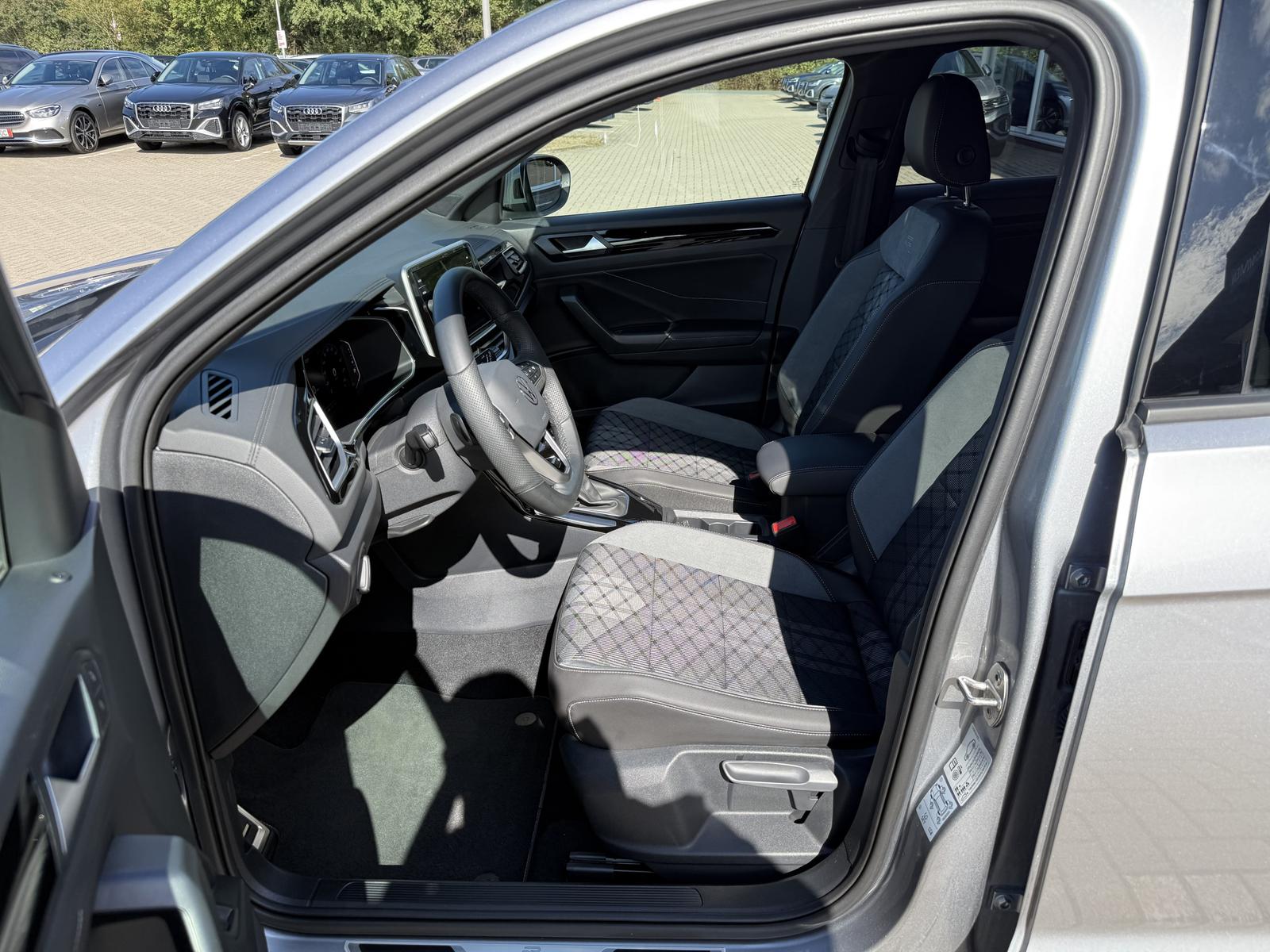Volkswagen T-Roc R-Line,18-Zoll,IQ-Drive,R.Kam,Kessy,Side., миниатюра 17
