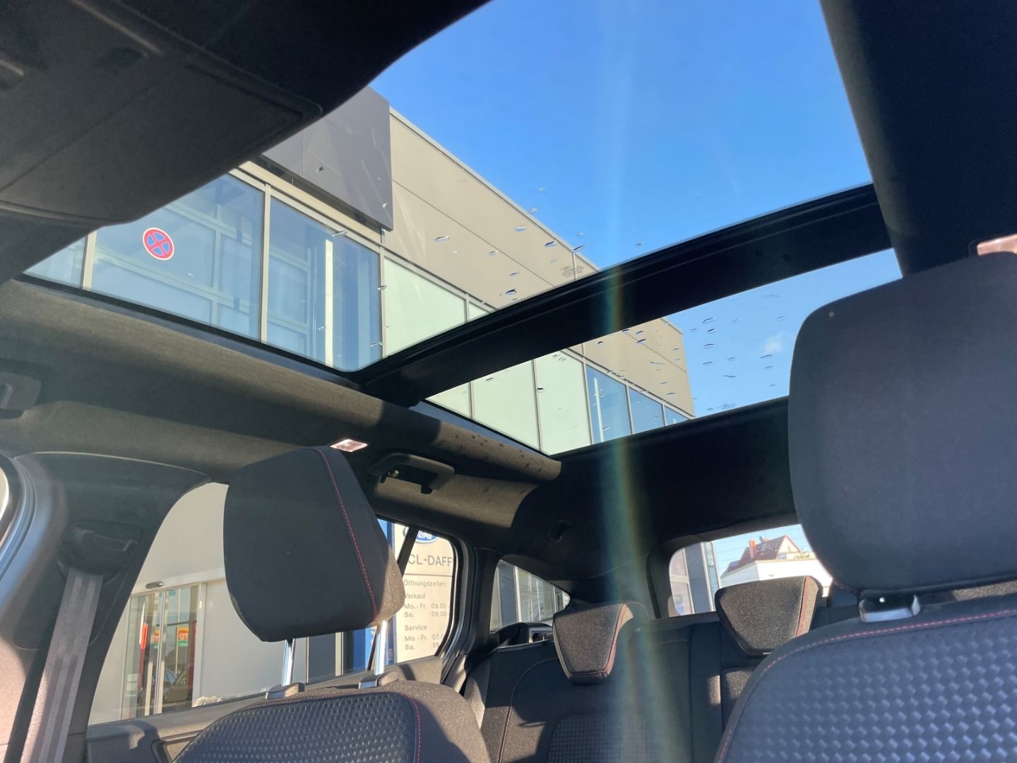 Fahrzeugabbildung Ford Focus ST-Line X LED totWinkAss Schiebedach Kamer