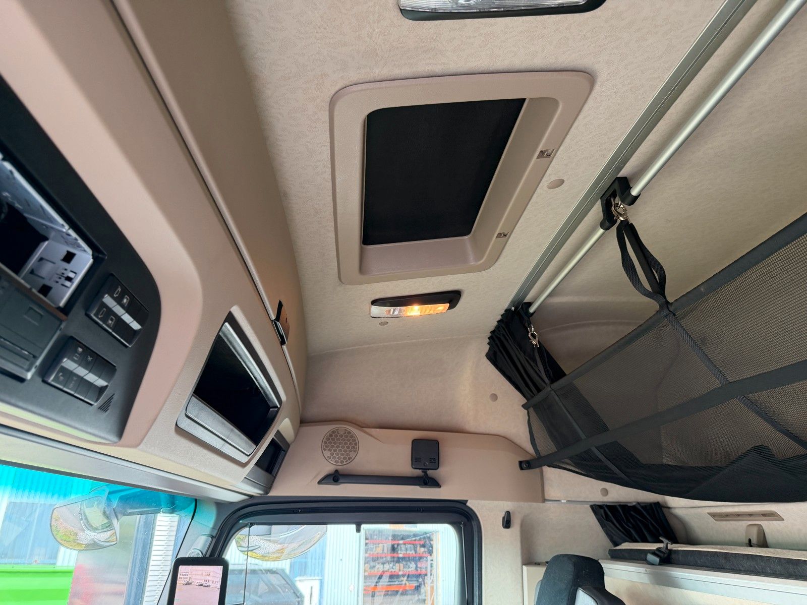 Fahrzeugabbildung Mercedes-Benz Actros 1846 LS Hydraulik, ADR, 2 x Nebenantrieb