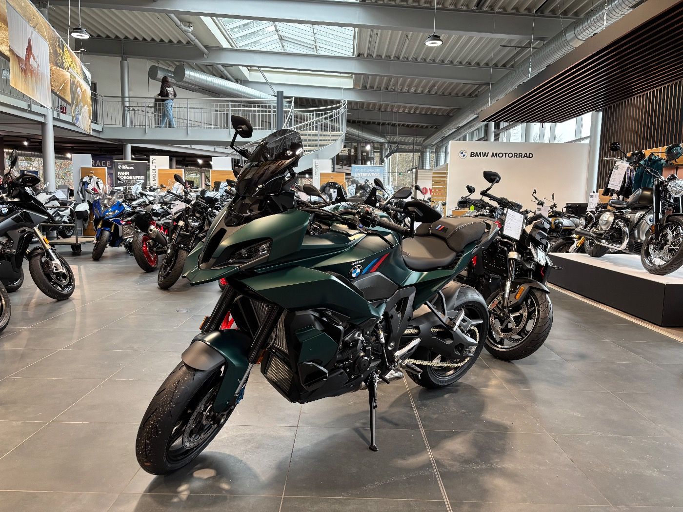 Fahrzeugabbildung BMW M 1000 XR