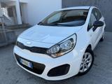 Kia Rio 1.1 CRDi 6 Marce NEOPAT. 2012 UNICO PROP - Kia Rio aus 2012 mit Diesel-Antrieb