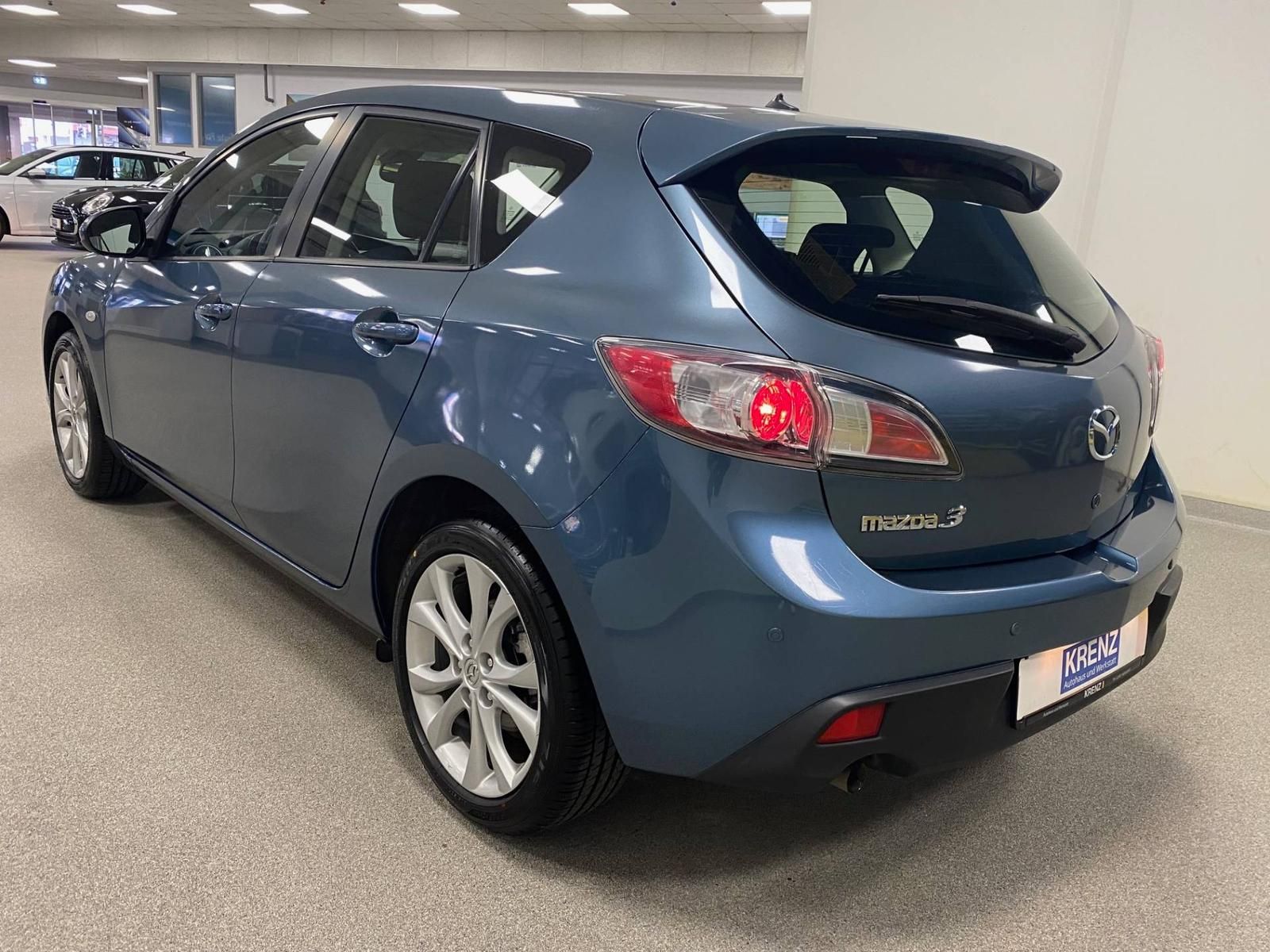 Fahrzeugabbildung Mazda 3 1.6 16V KAT Active Plus KLIMA+PDC+SITZHEIZ+ALU