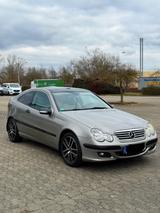 Mercedes-Benz C 160 - Mercedes-Benz C 160: Coupé