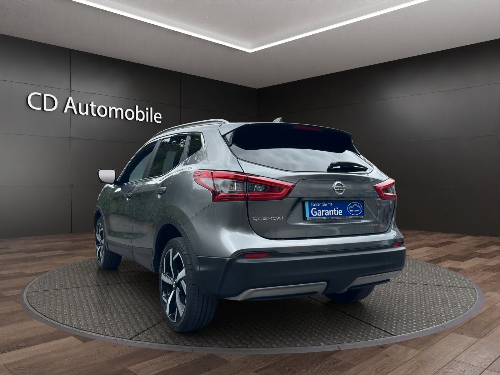Fahrzeugabbildung Nissan Qashqai Tekna Automatik/Vollaustattung/