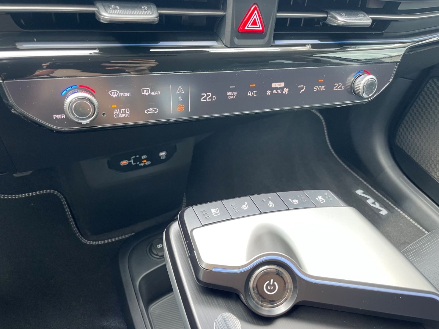 Fahrzeugabbildung Kia EV6 Earth 84 kWh 360° Kamera HeadUp Sitzbelüftun