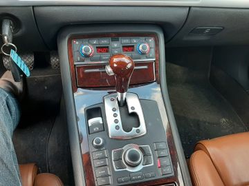 Audi A8 - 10
