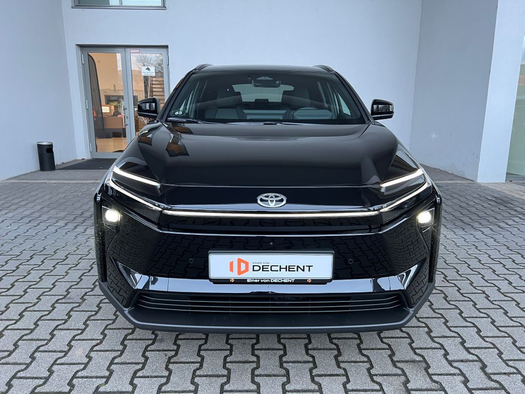 Fahrzeugabbildung Toyota BZ4X 73 kWh Teamplayer 360° KAMERA