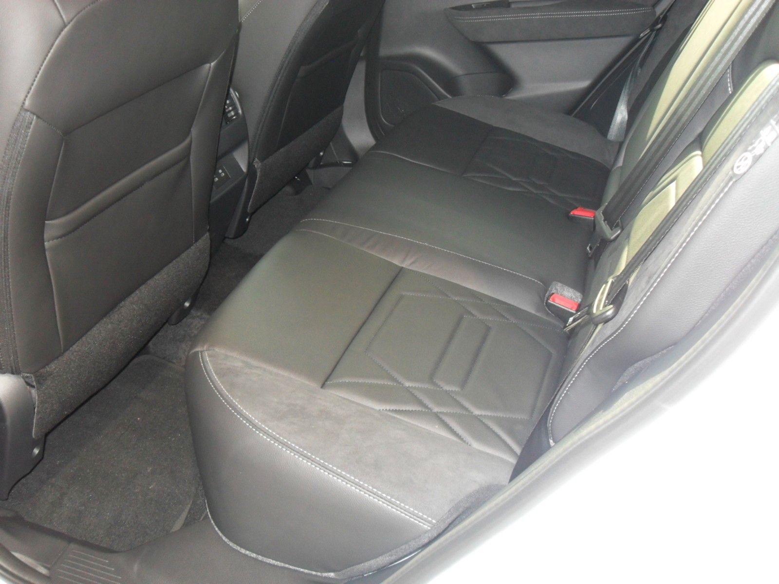 Fahrzeugabbildung Nissan Qashqai N-Design | HeadUp | Panora. | 360°