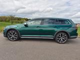 Volkswagen Passat Alltrack 2.0 TDI SCR 176kW DSG 4MOT A... - mit Diesel-Antrieb: Grün, Kombi