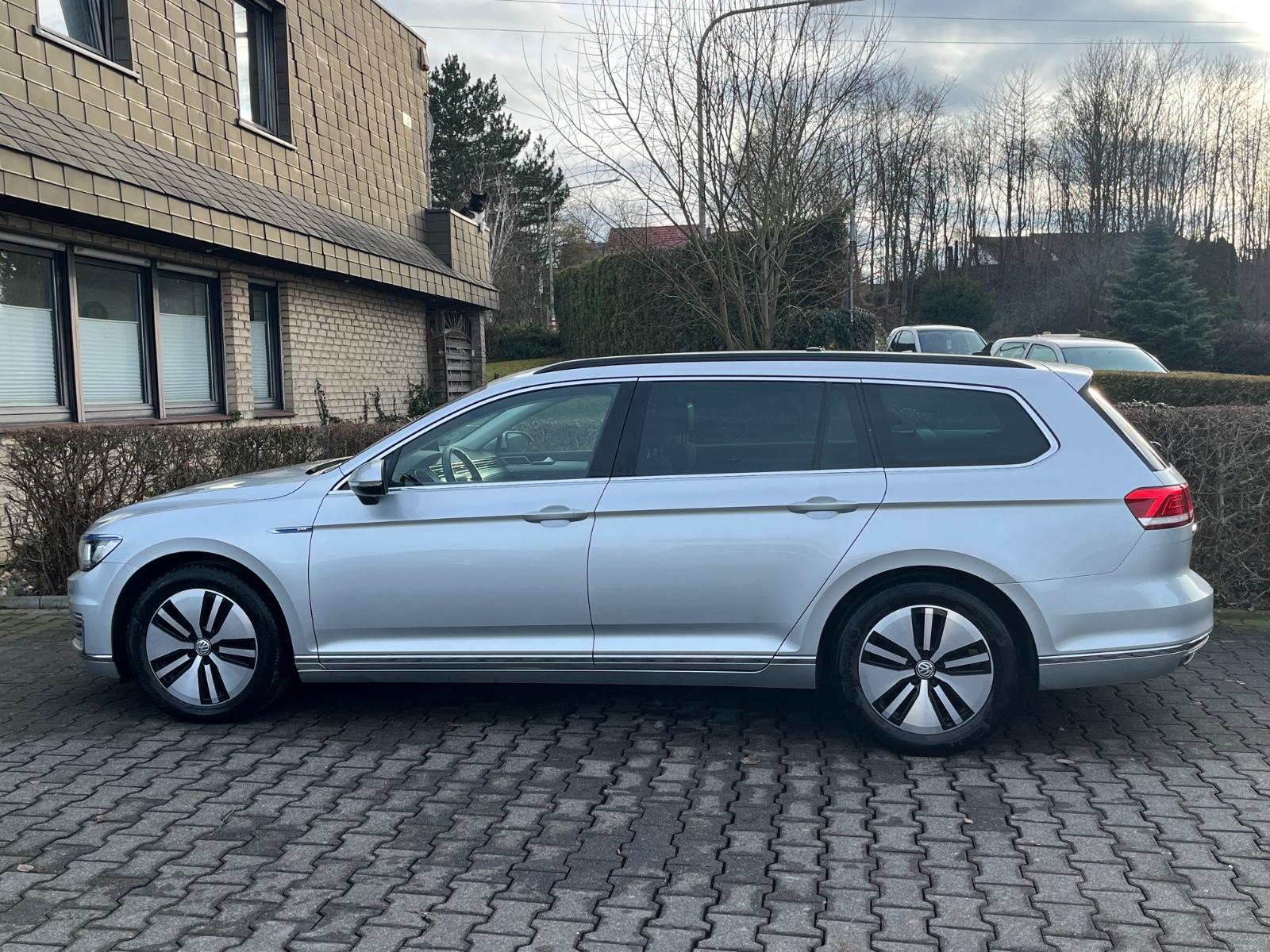 Volkswagen Passat Variant GTE 1.4 TSI LED Standheizung 1.Hd
