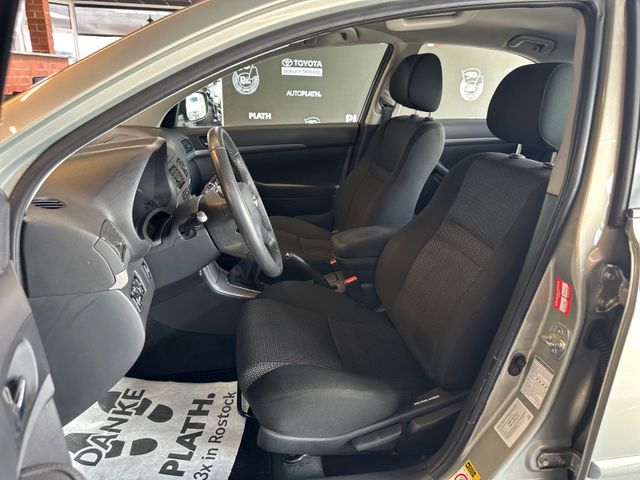 Toyota Avensis  1.8 Liftback