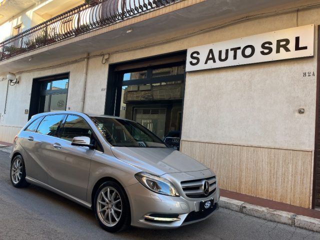 Mercedes-Benz MERCEDES-BENZ B 180 CDI Premium *LED*XENON*