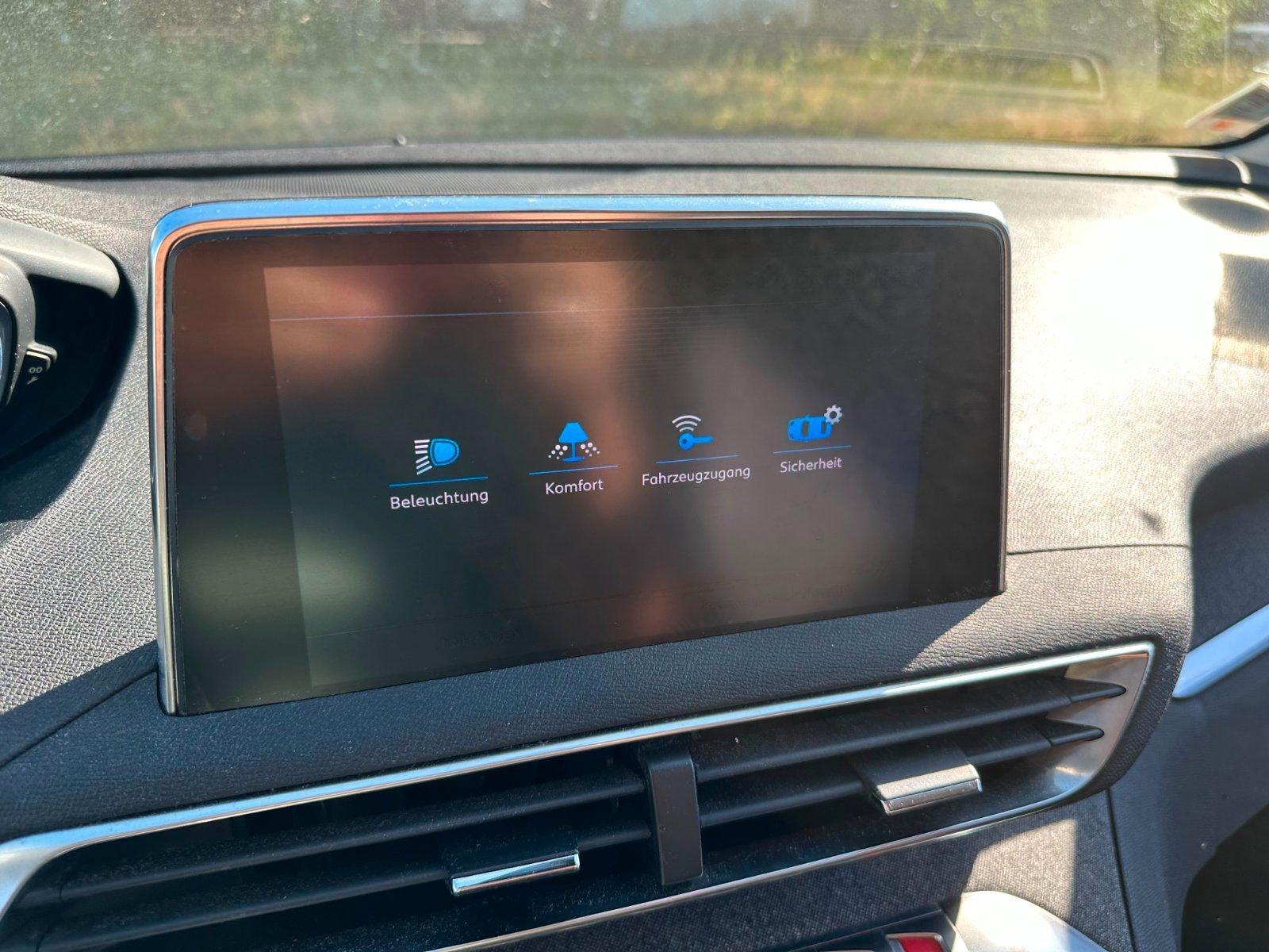 Peugeot 3008 Allure NAVI. KAMERA. PDC. KEYLESS