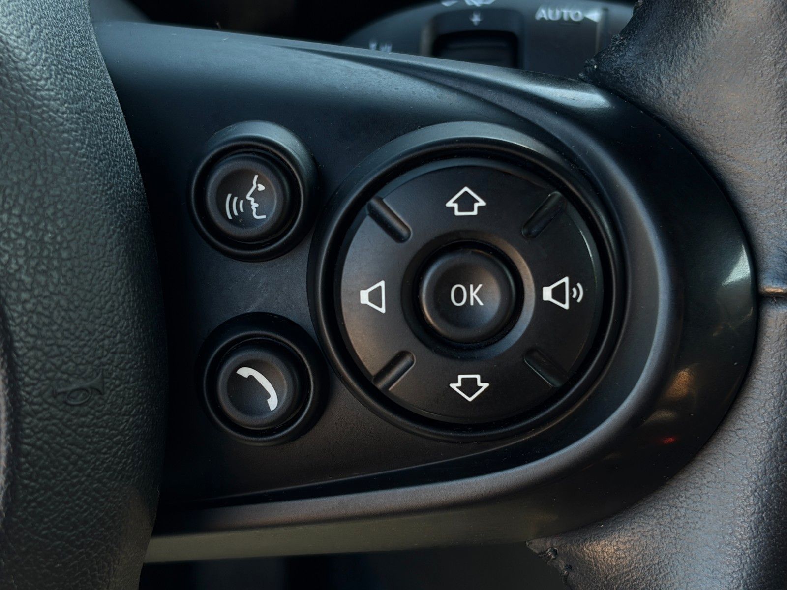 Fahrzeugabbildung MINI Cooper Cabrio SHZ PDC 2Z Klima Navi CarPlay LED
