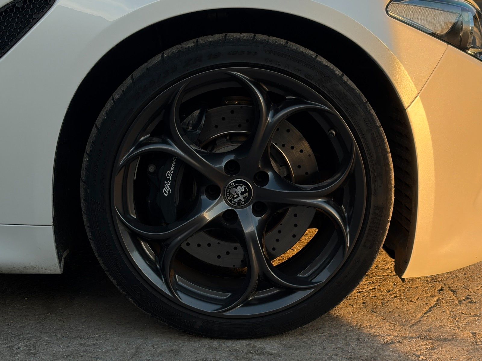 Fahrzeugabbildung Alfa Romeo Giulia Quadrif 2.9 510 Sparco Carbon Schale H&K