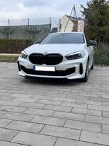 BMW M135i xDrive Live-Cockpit H&K HUD Leder neue SR - weiße BMW M135