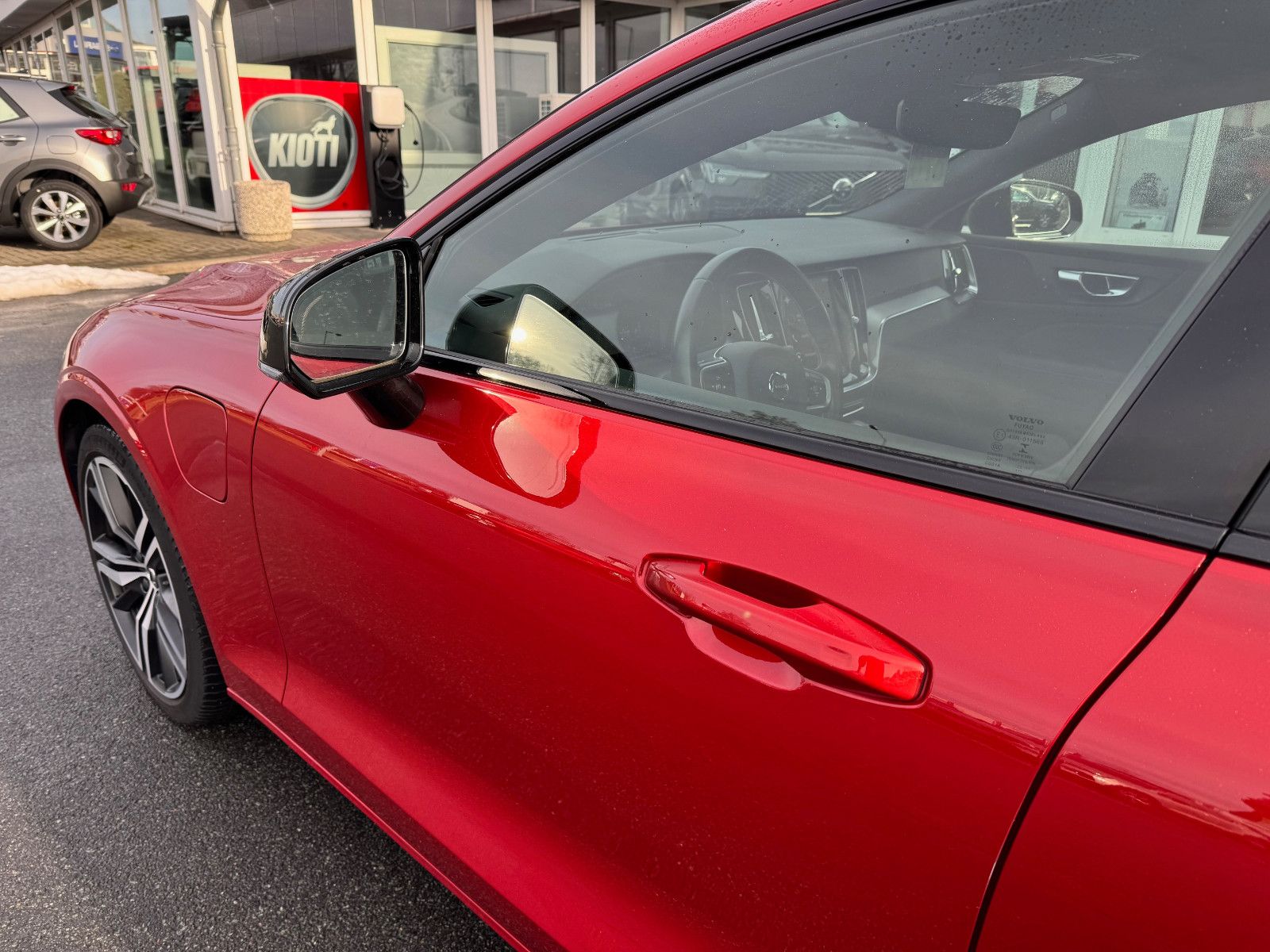 Volvo V60 T6 AWD R-Design Recharge Plug-In Hybrid foto 5