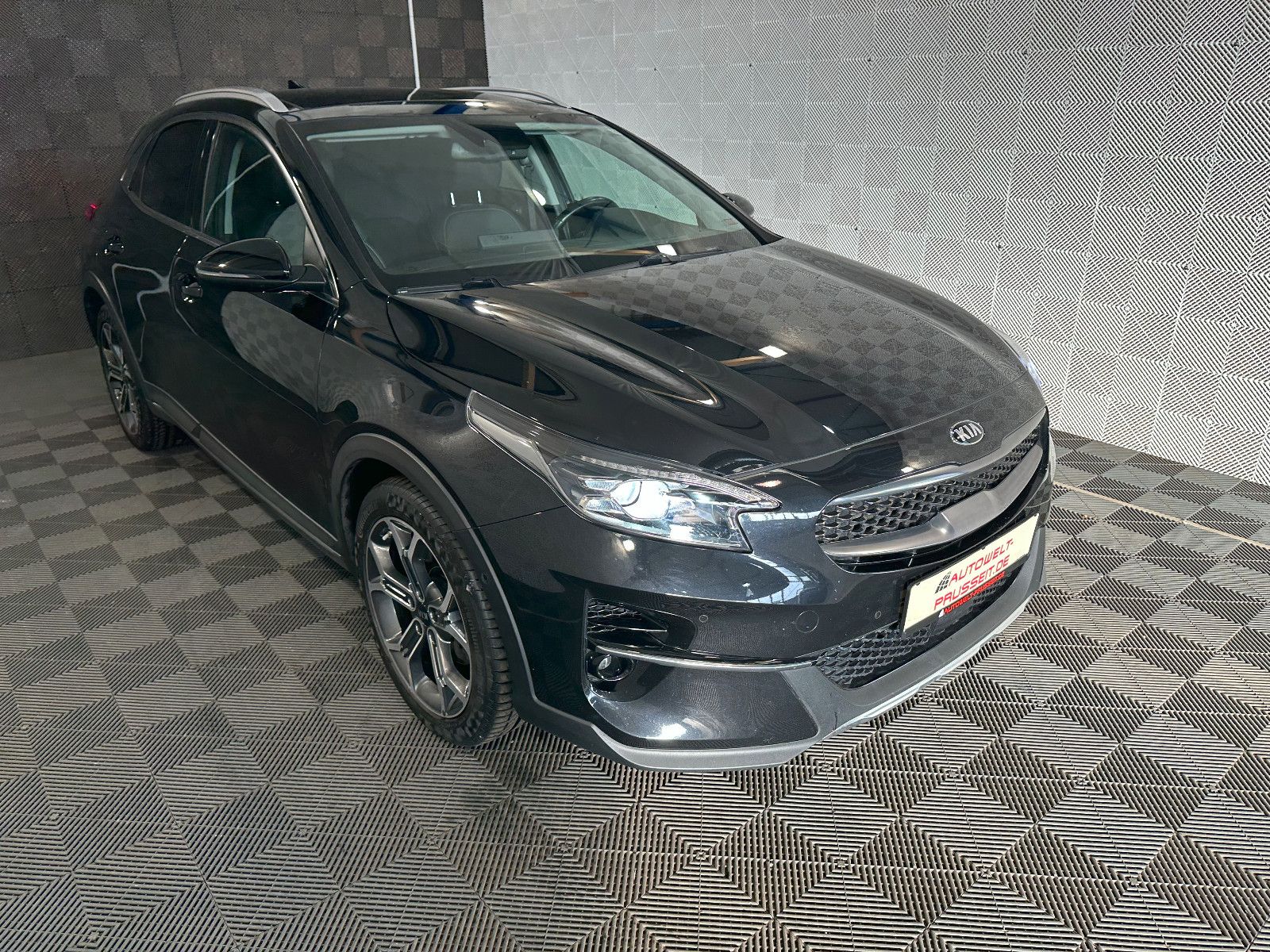 Gebrauchtwagen Kia XCeed XCeed*PLATINUM EDT*BiLED-PANO-ACC-R.KAM-MEMO-SHZ in Horb am Neckar