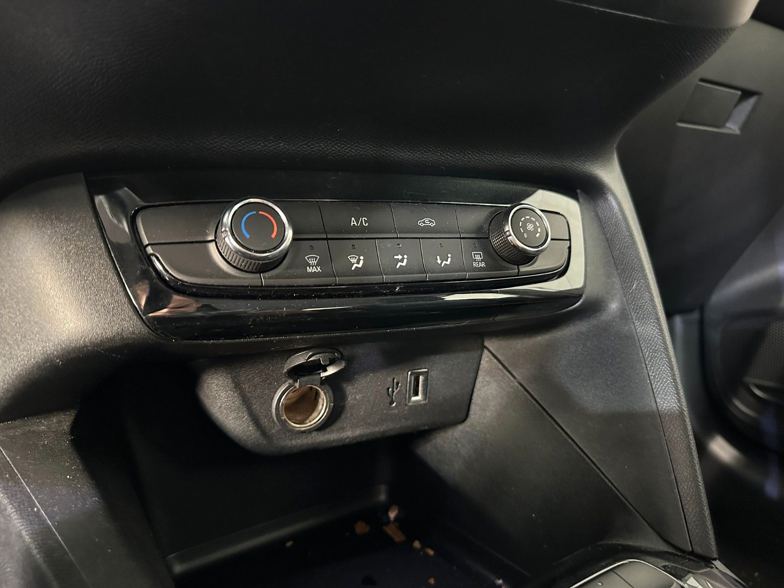 Fahrzeugabbildung Opel Corsa F Edition 1.2 LED/NAVI/PDC/DAB/ALU/TEMPO