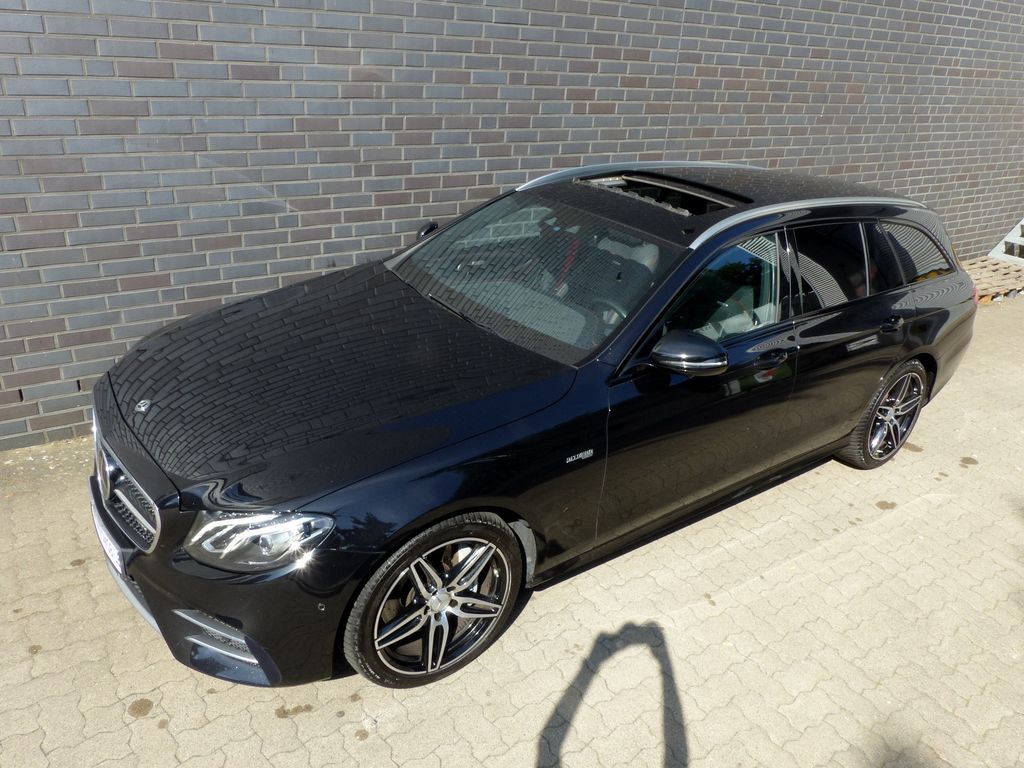 Mercedes-Benz E 43 AMG