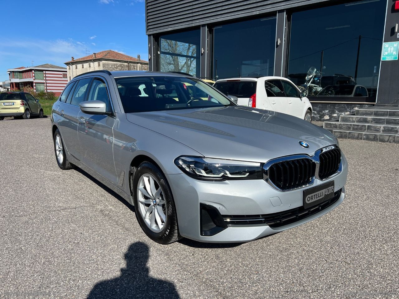 BMW 520d 48V Touring Business imagem 3