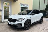 Renault RENAULT Austral Austral Mild Hybrid 160 CV Auto  - weiße Renault Alaskan