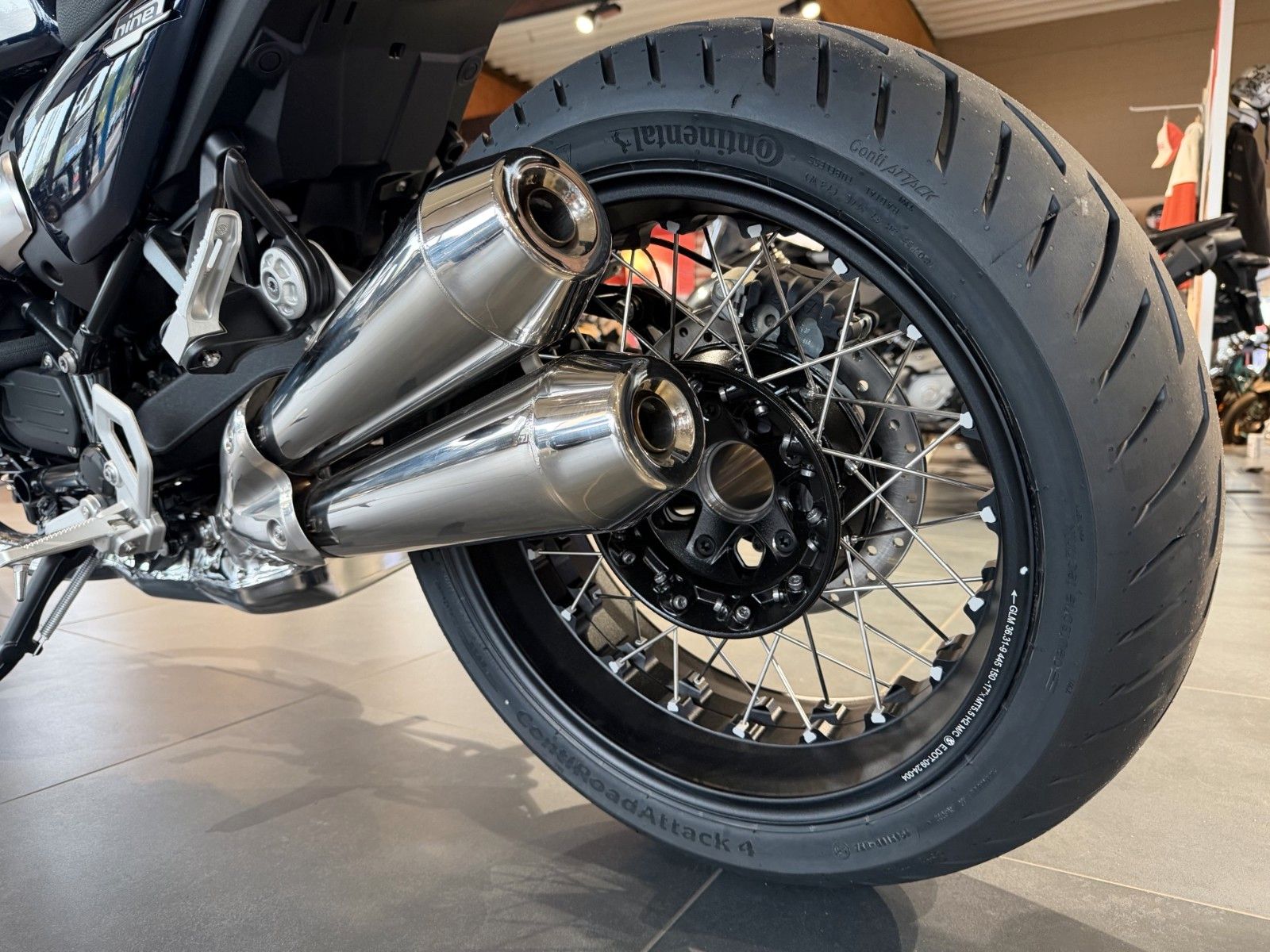 Fahrzeugabbildung BMW R12 nineT imperial-blau metallic 719 Rad