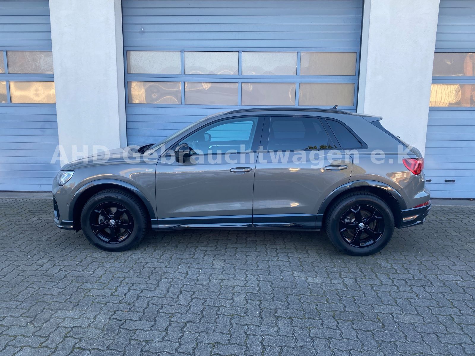 Fahrzeugabbildung Audi Q3 35 TDI Quattro S-line