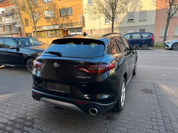 Alfa-Romeo Stelvio - 6