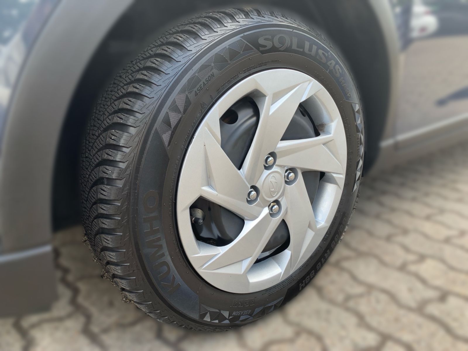 Fahrzeugabbildung Hyundai Bayon 1.0 T-GDI Select Navi Allwetter Klima