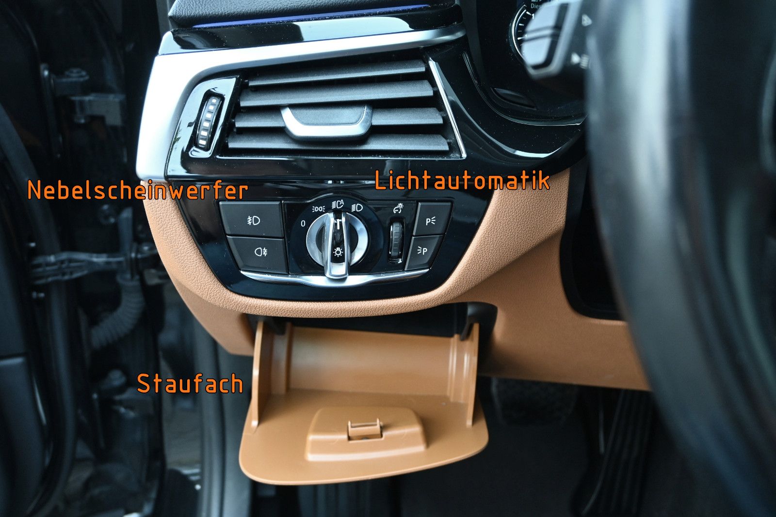 Fahrzeugabbildung BMW 530d xDr Touring Lux. °ACC°HUD°KOMFORTSITZE°PANO