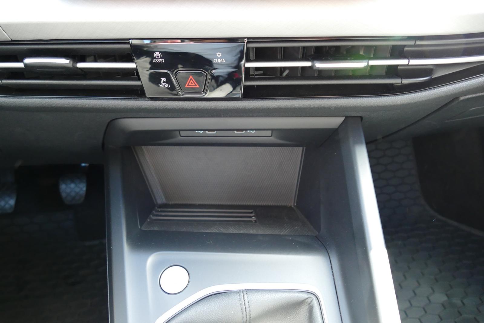Volkswagen Golf VIII Variant 1.5 TSI Life LED ACC Tempomat, миниатюра 16