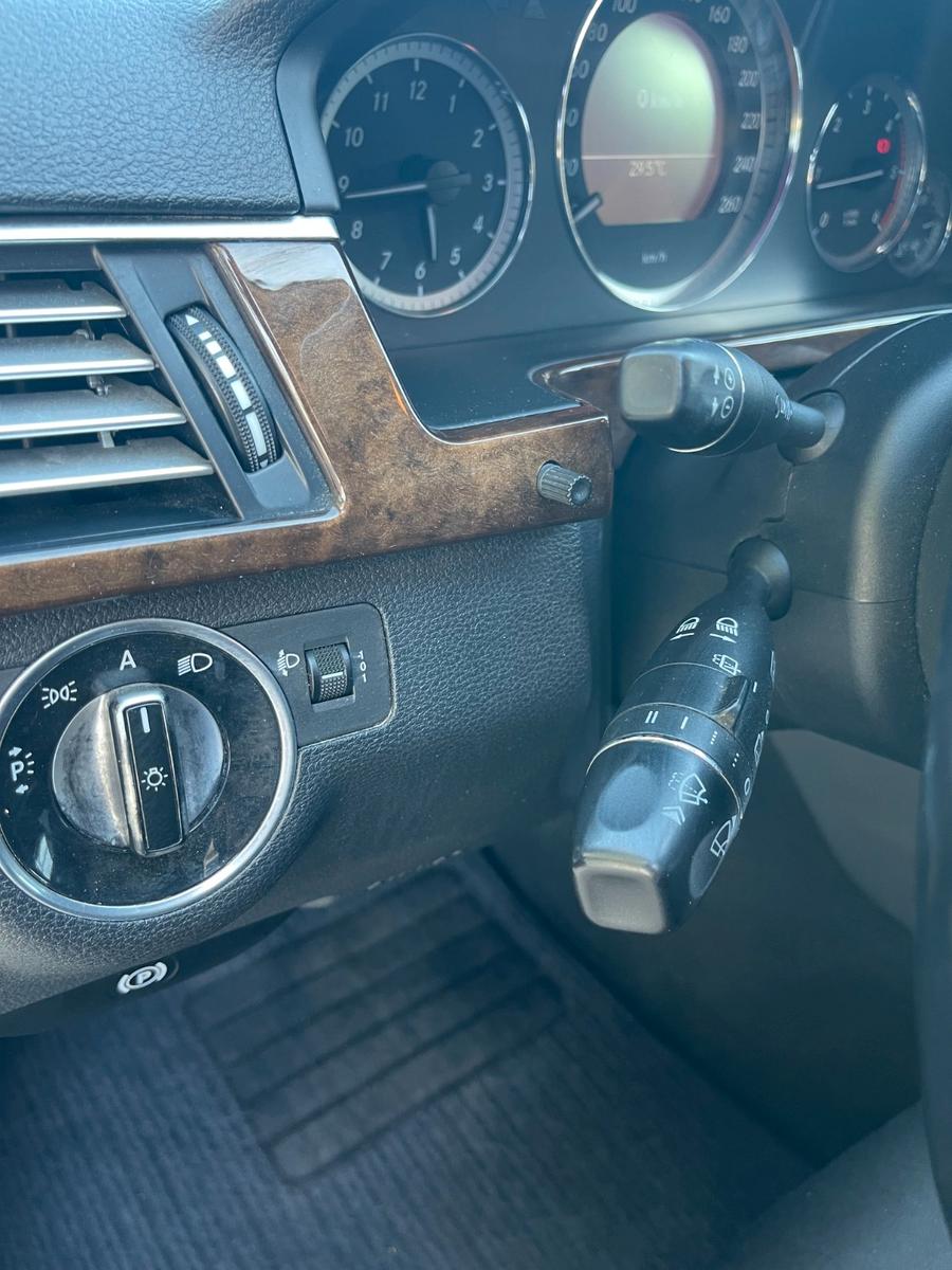 Mercedes-Benz E250 2011 — photo 20