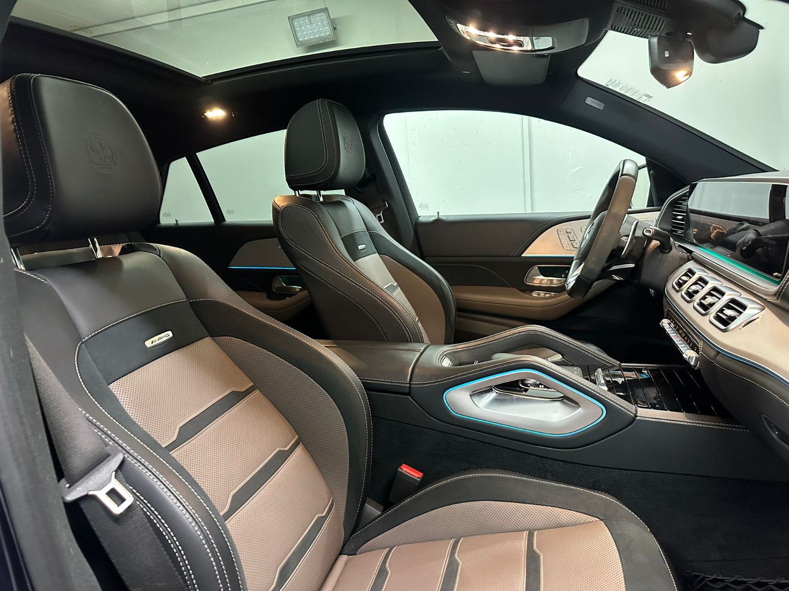 Fahrzeugabbildung Mercedes-Benz GLE 63 S 4MATIC+ *PANORAMA*NIGHT*VMAX*MULITBEAM*