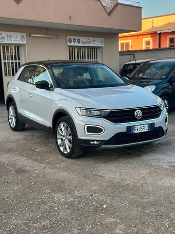 Volkswagen T-Roc 1.6 TDI full optional fari led!