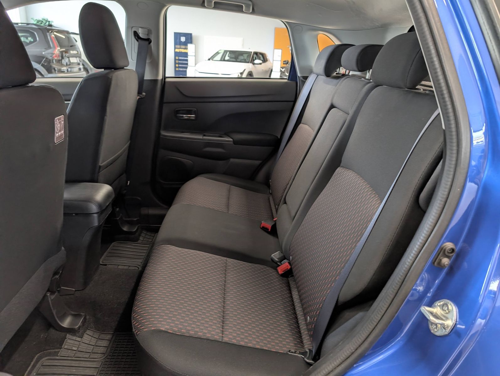 MITSUBISHI ASX  1.6 MIVEC Edition Navi Kamera – Bild 9