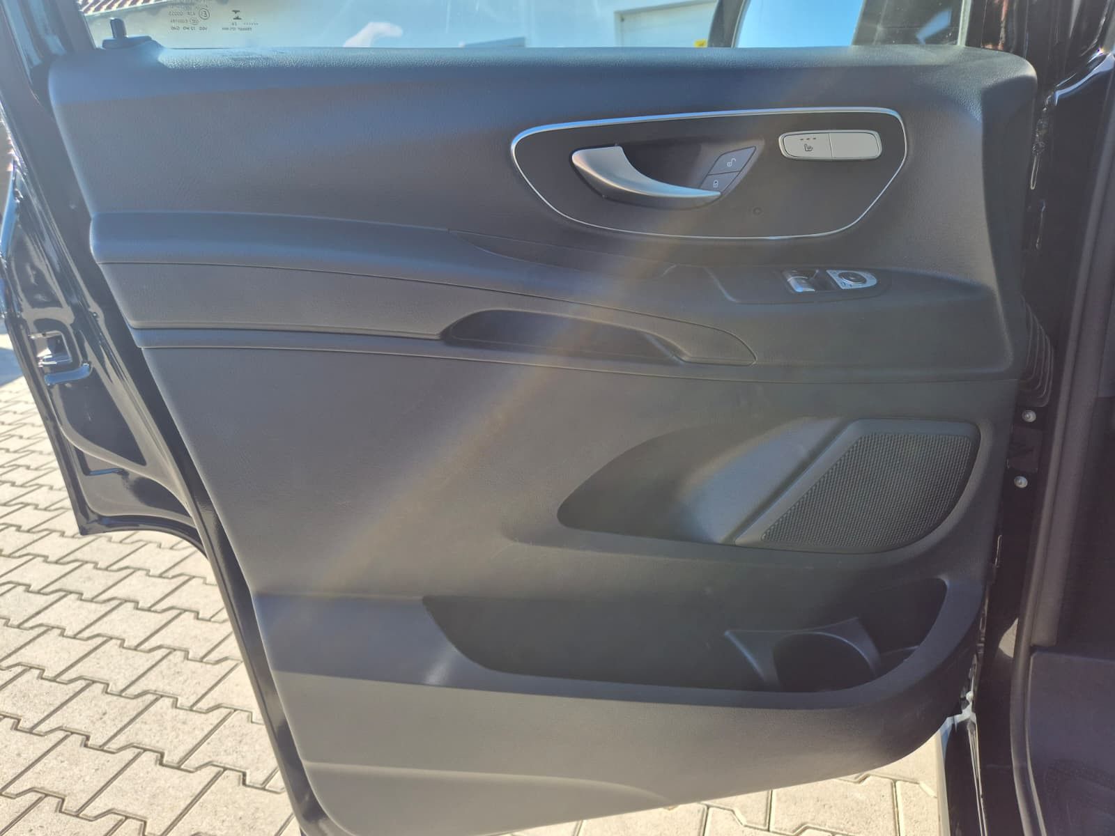 Fahrzeugabbildung Mercedes-Benz Vito 119 Tourer lang SELECT extralang LEDER*AHK