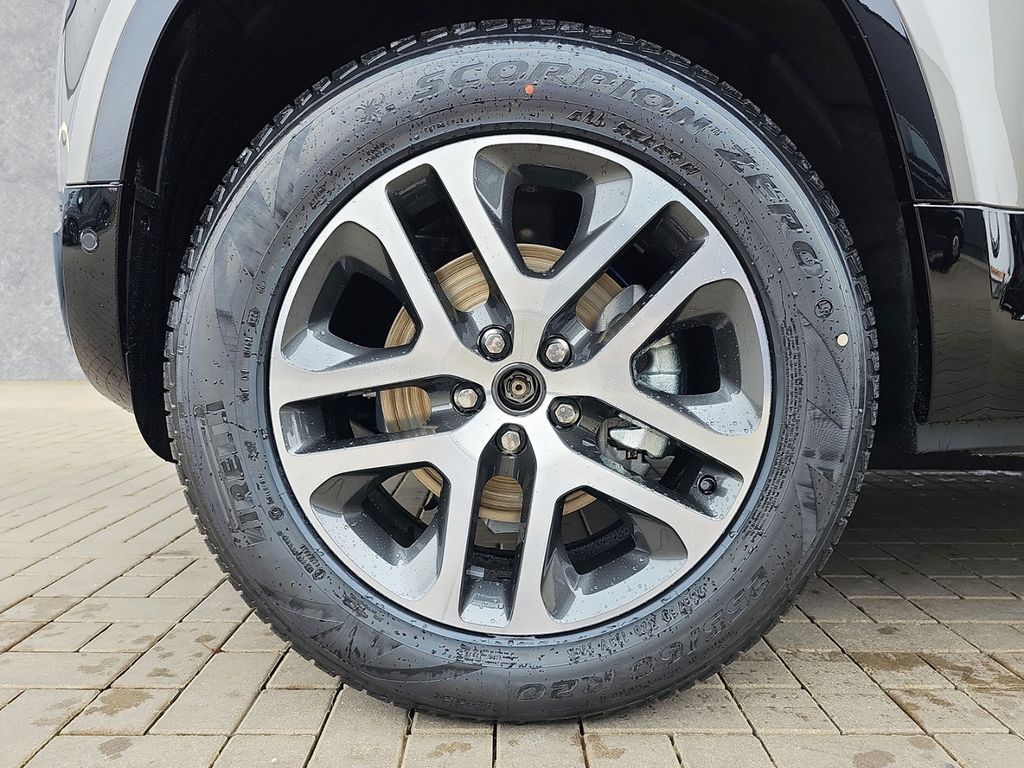 Land Rover Defender 110 D250 X-DYNAMIC SE