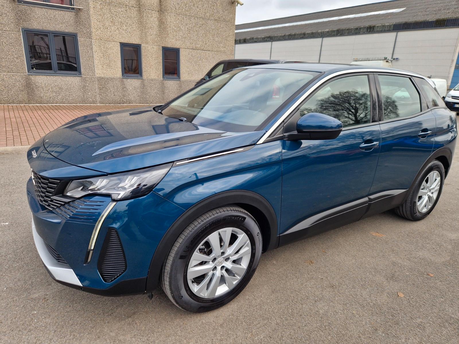 Peugeot 3008 1,5 BlueHDi 130 EAT8 Active, NAVI, CAM